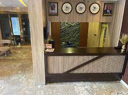 Perly Gate Residence