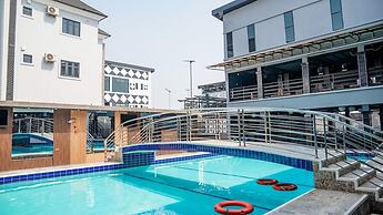 Perly Gate Residence