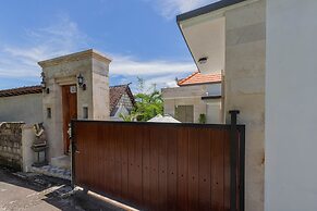 Seven Angels Villa and Hostel