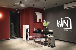 Kin Wander Tan Binh, The Mountain