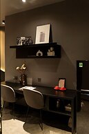 Kin Wander Tan Binh, The Mountain