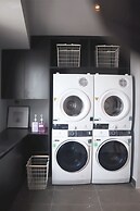 Kin Wander Tan Binh, The Mountain