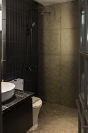 Kin Wander Tan Binh, The Mountain