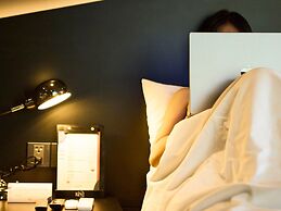 Kin Wander Tan Binh, The Mountain