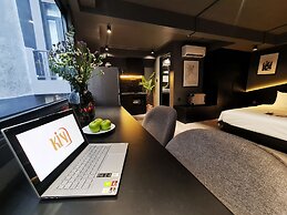 Kin Wander Tan Binh, The Mountain