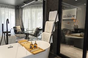 Kin Wander Tan Binh, The Mountain