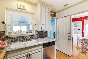 Gardena Vacation Rental: 5 Mi to Manhattan Beach!