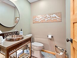 Aspen Spirit Vacation Home At Windcliff 3 Bedroom Home by RedAwning