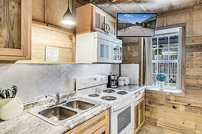 Casas Coastal Experience Cabin B 1 Bedroom Cottage by RedAwning