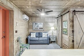 Casas Coastal Experience Cabin B 1 Bedroom Cottage by RedAwning