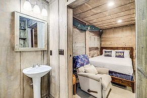 Casas Coastal Experience Cabin B 1 Bedroom Cottage by RedAwning