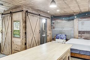 Casas Coastal Experience Cabin B 1 Bedroom Cottage by RedAwning