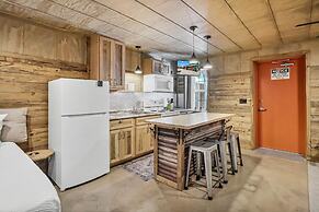 Casas Coastal Experience Cabin A 1 Bedroom Cottage by RedAwning