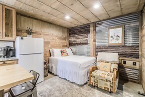 Casas Coastal Experience Cabin C 1 Bedroom Cottage by RedAwning