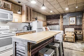 Casas Coastal Experience Cabin C 1 Bedroom Cottage by RedAwning