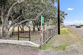 Casas Coastal Experience Cabin C 1 Bedroom Cottage by RedAwning