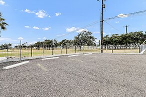 Casas Coastal Experience Cabin C 1 Bedroom Cottage by RedAwning