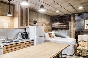 Casas Coastal Experience Cabin C 1 Bedroom Cottage by RedAwning