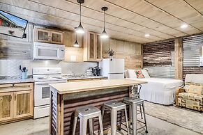 Casas Coastal Experience Cabin C 1 Bedroom Cottage by RedAwning