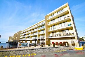 Wight Bay 233 2 Bedroom Condo by RedAwning