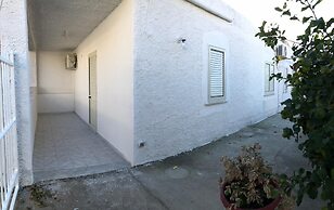 Villa a few Steps From the sea