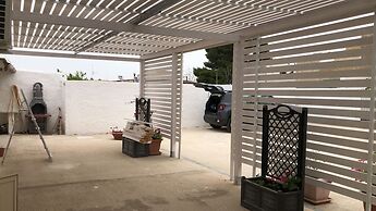 Villa a few Steps From the sea