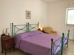 Villa a few Steps From the sea