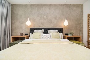 Charming Apartment In Famous Area