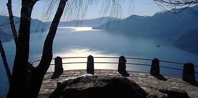Lago Maggiore Holiday House, Vignone, Dumenza - Wonderfull Lake View