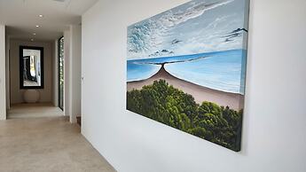 Exclusive Community Easy Access Oceanview Pool