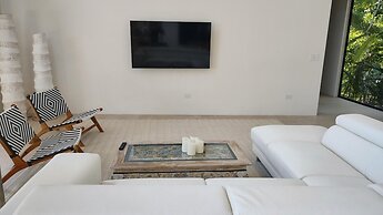 Exclusive Community Easy Access Oceanview Pool