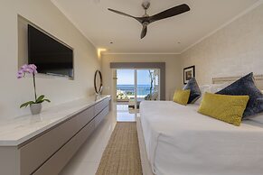 Casa Mangata - Luxurious Beachfront PH
