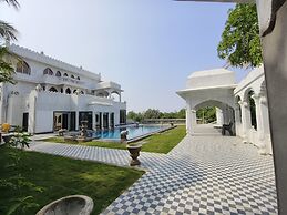 Simmba Resort
