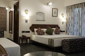 Village Machaan Resort