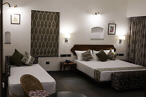 Village Machaan Resort