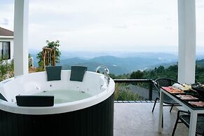 Above the clouds - Chiang rai