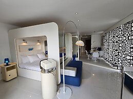 Chill Hotel Seminyak