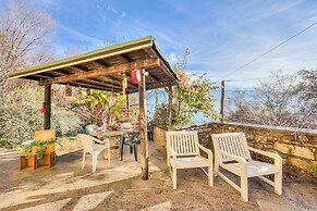 Faby House On Hilly Area And Lake View