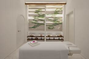 Anantara Santorini Abu Dhabi Retreat - Adults Only