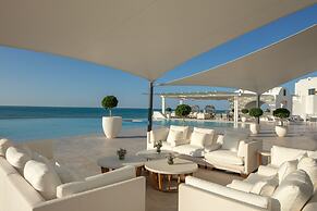 Anantara Santorini Abu Dhabi Retreat - Adults Only