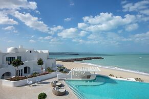 Anantara Santorini Abu Dhabi Retreat - Adults Only