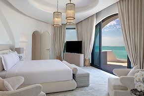 Anantara Santorini Abu Dhabi Retreat - Adults Only