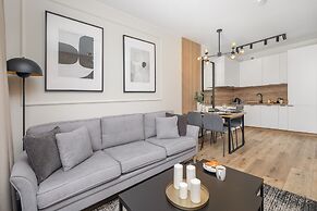 Coast Apartment With Terrace by Renters