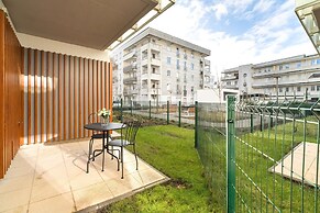 Studio in Poznań With Garden by Renters