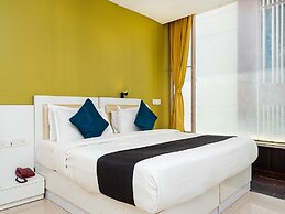 Hotel Aura - Near Malad Link Road