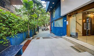 Hotel Aura - Near Malad Link Road
