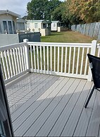 Impeccable 3-bed Caravan in Clacton-on-sea