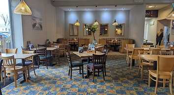 Impeccable 3-bed Caravan in Clacton-on-sea