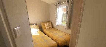 Impeccable 3-bed Caravan in Clacton-on-sea