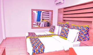 Signatious Hotel and Suites